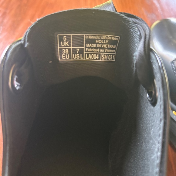 Brand new Dr. Martens Women's Holly Oxford - Picture 2 of 4